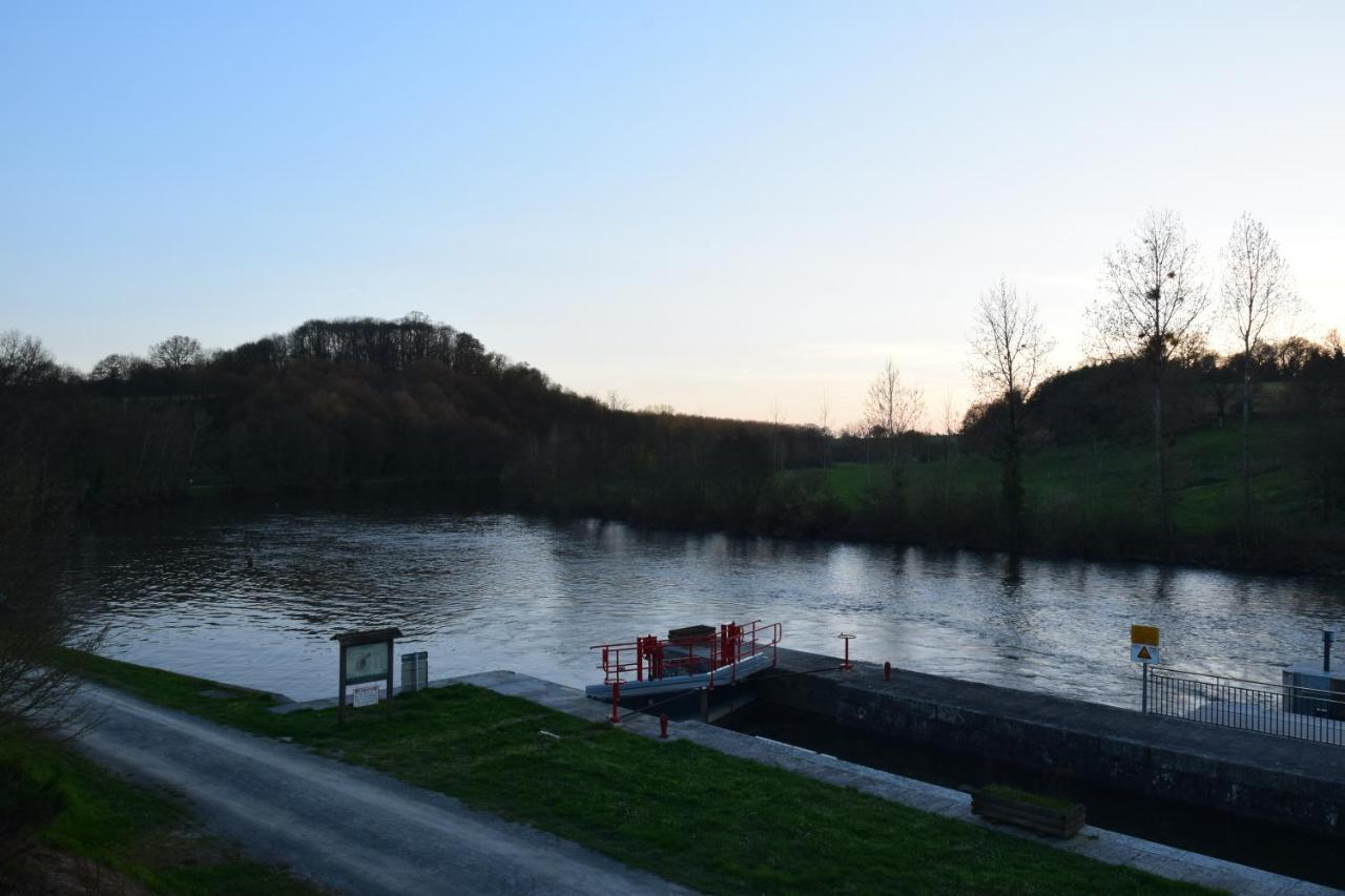 Ecluse Le Port, Etape Velofrancette Bed & Breakfast Sace Bagian luar foto